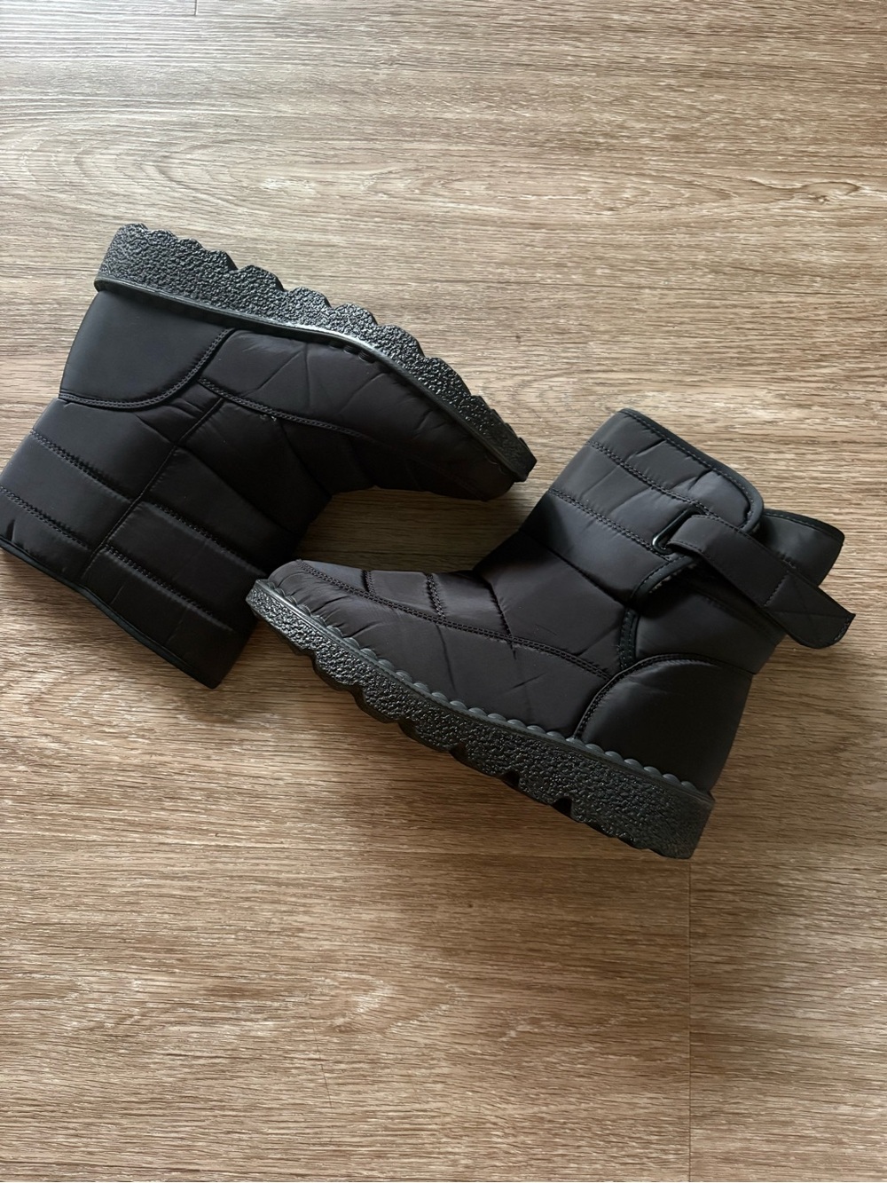 Women's Black Winter Ankle Moon Boots - fleece lined